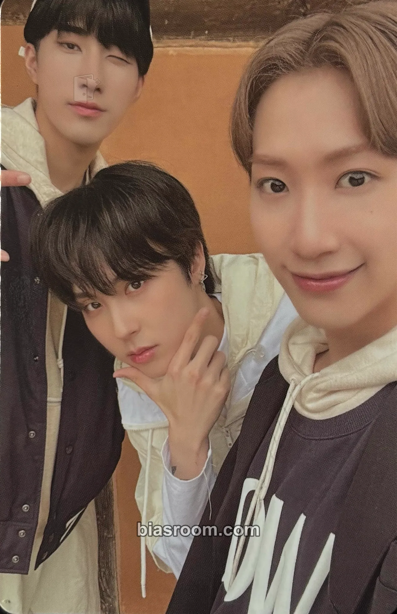 Season’s greetings 2023 - Take Five Photocard - ONEWE - ONEWE K-pop photocard