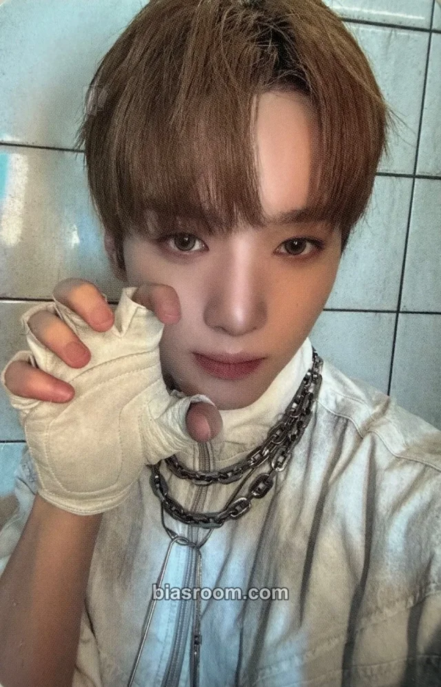 xikers - Yujun - HOUSE OF TRICKY : WRECKING THE HOUSE Album album photocard keyring version