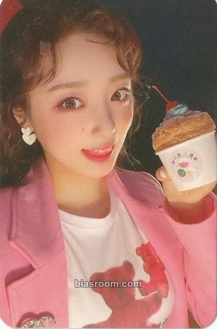 Hina Vanilla Photocard - LIGHTSUM - LIGHTSUM K-pop photocard