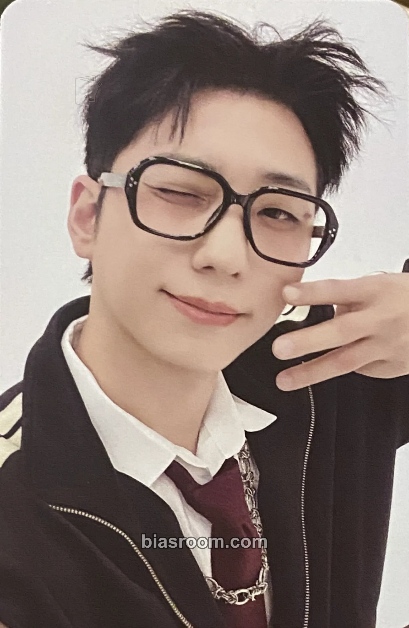 Gunil Villians 3rd Generation Membership Kit Photocard - Xdinary Heroes - Xdinary Heroes K-pop photocard