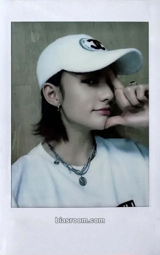 Stray Kids - Hyunjin - Scars Album tower records japan lucky draw (LD) polaroid