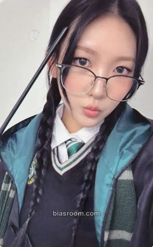 Yeonjung ATE THAT Photocard - Young Posse - Young Posse K-pop photocard