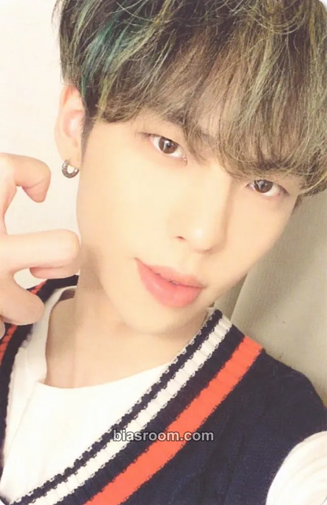 BX Official 2nd Generation Fanclub Photocard - CIX - CIX K-pop photocard