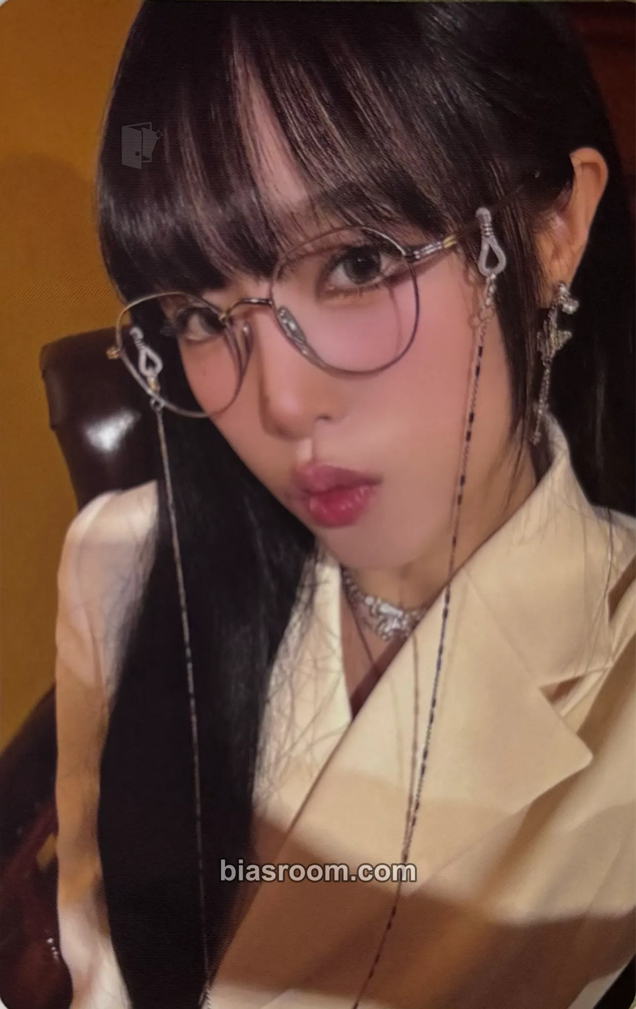 Yena Check-In With Yena Hotel - 2025 Season's greetings Photocard - Yena K-pop photocard