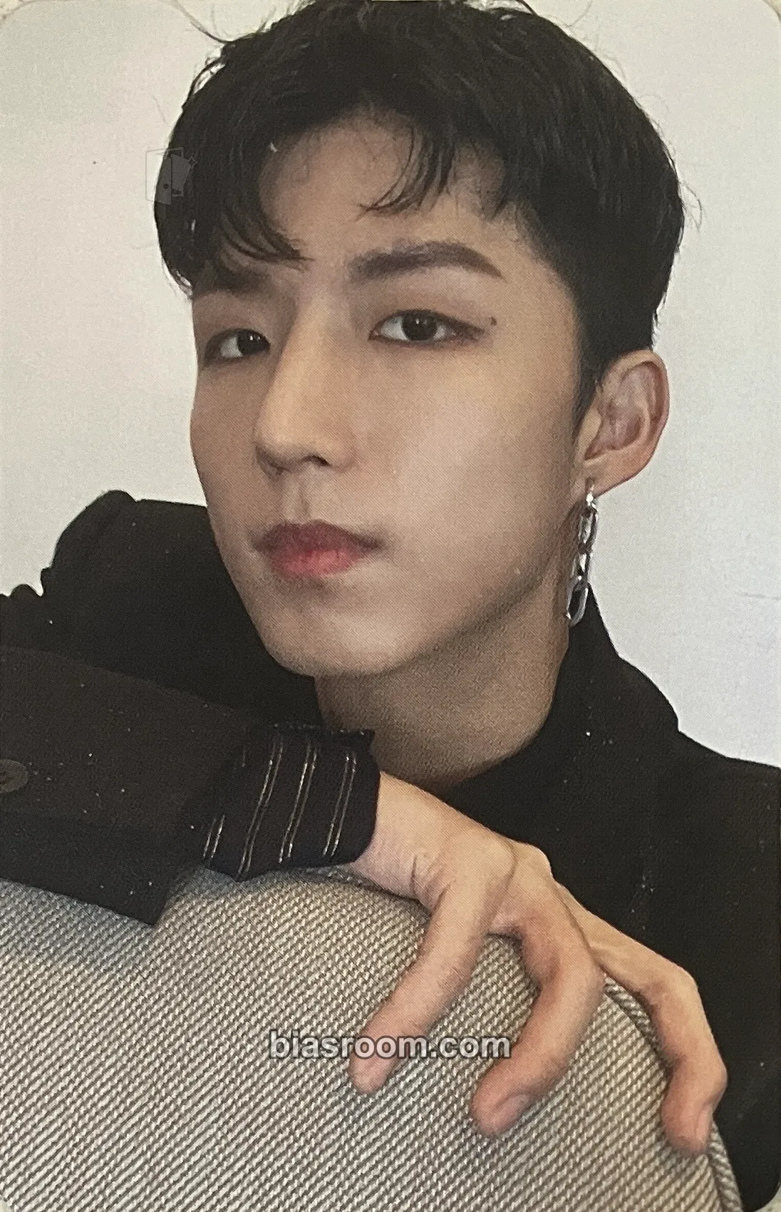 Jun Han Shopee x Xdinary Heroes Photocard - Xdinary Heroes - Xdinary Heroes K-pop photocard