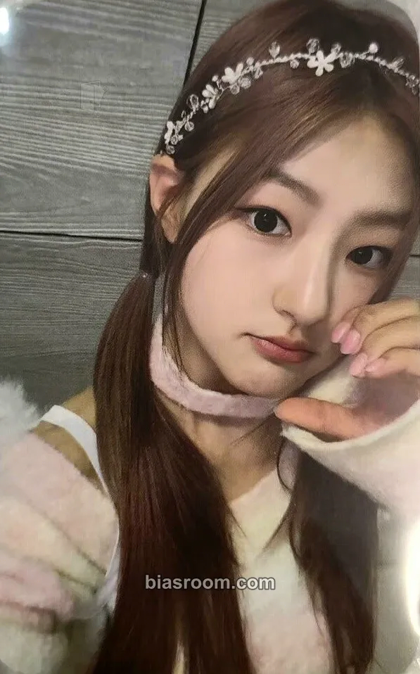 Haneul Born to be XX Photocard - KISS OF LIFE - KISS OF LIFE K-pop photocard