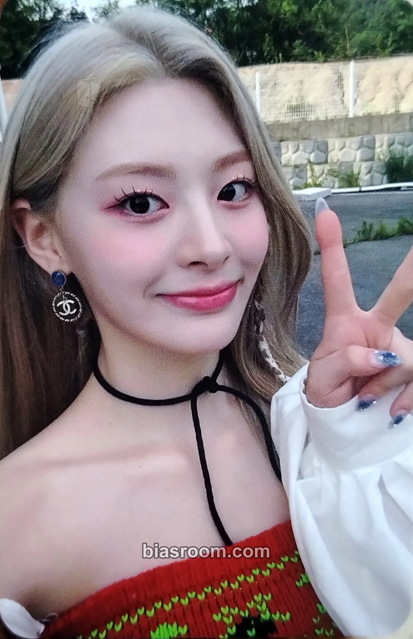 Seeun WE NEED LOVE Photocard - STAYC - STAYC K-pop photocard
