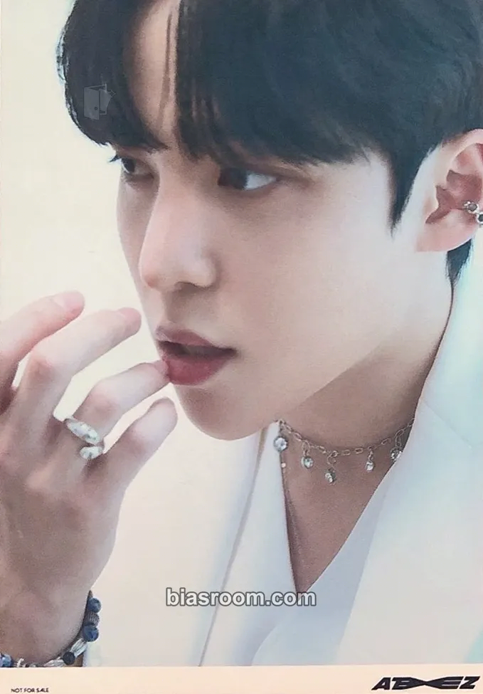 Yunho Into the A to Z Photocard - ATEEZ - ATEEZ K-pop photocard
