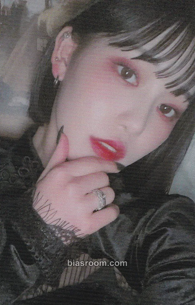 Miku Bizarre Story Photocard - PinkFantasy - PinkFantasy K-pop photocard