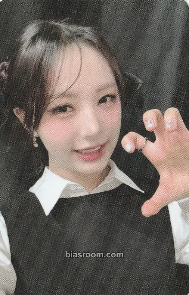 Hana Love Tune Photocard - FIFTY FIFTY - FIFTY FIFTY K-pop photocard