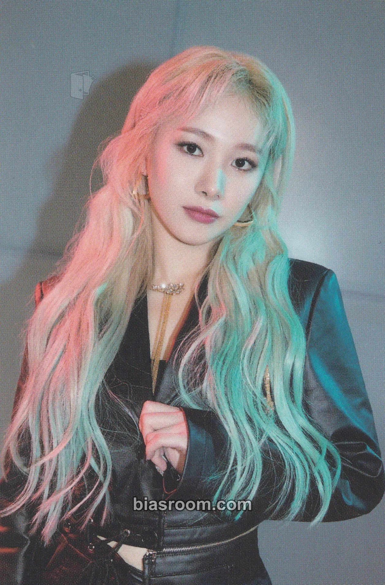 Mia Everlasting Tour In USA Photocard - EVERGLOW - EVERGLOW K-pop photocard