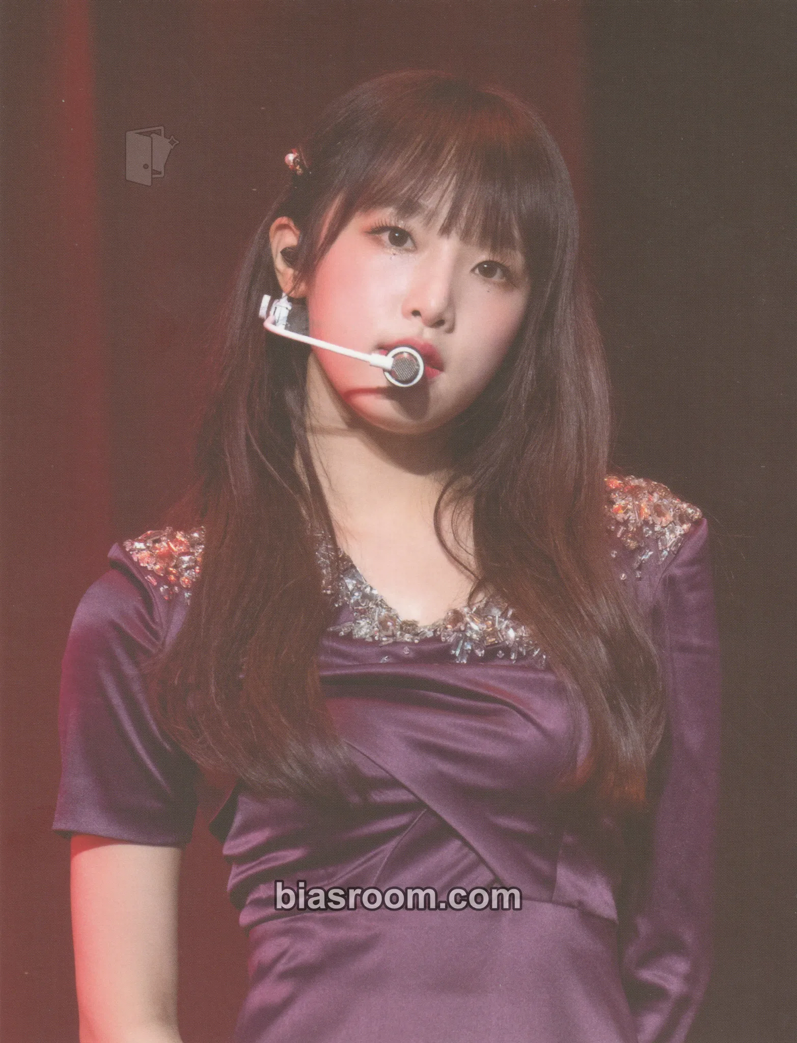 Yena EYES ON ME in SEOUL - BLU-RAY Version Photocard - IZ*ONE - IZ*ONE K-pop photocard