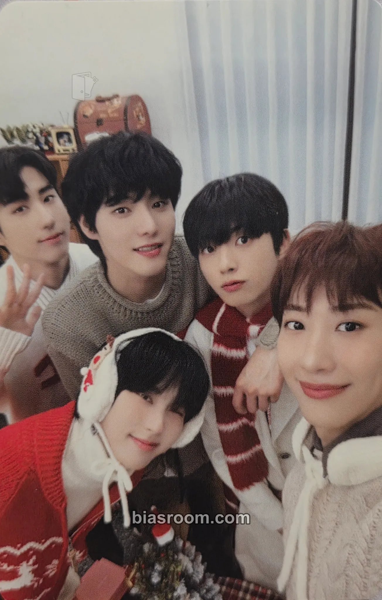 Secret Santa Photocard - ONEWE - ONEWE K-pop photocard