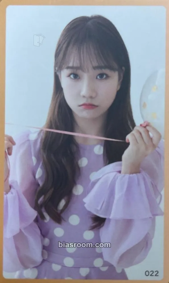 Jo Yuri EYES ON ME Photocard - IZ*ONE - IZ*ONE K-pop photocard