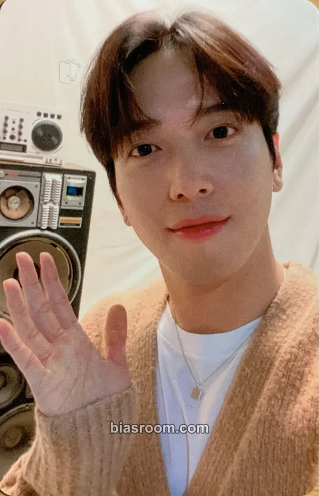 CNBLUE - Yonghwa - RE-CODE Album album photocard special version