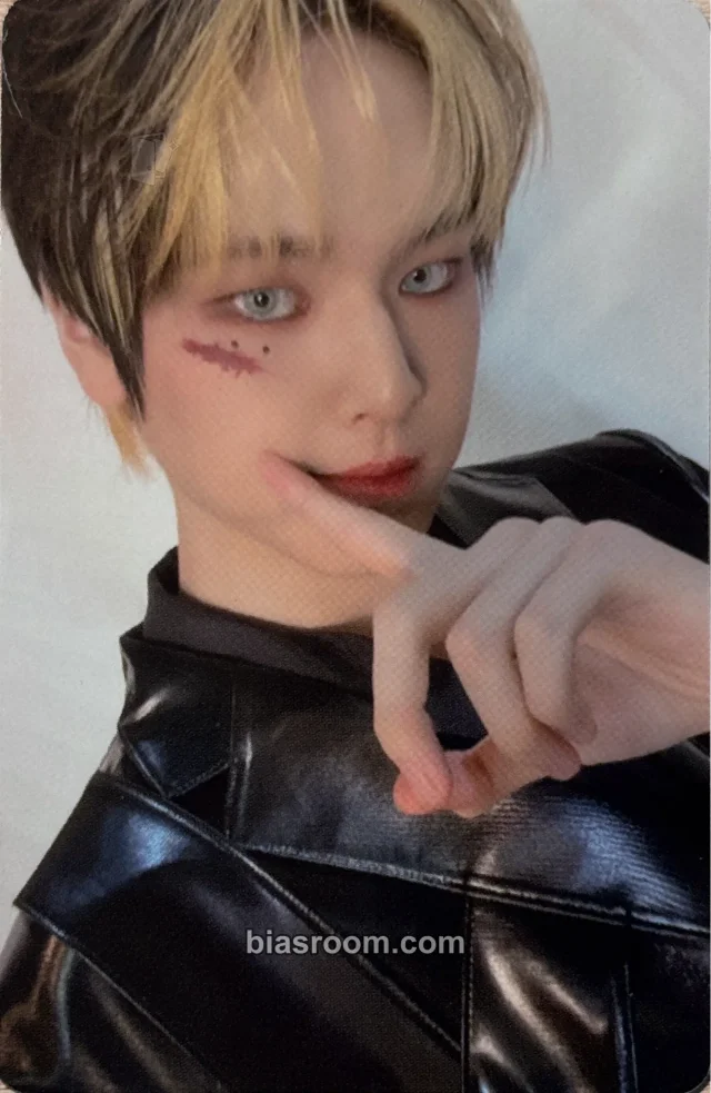 BAE173 - Dohyon - INTERSECTION : BLAZE Album first press only album photocard