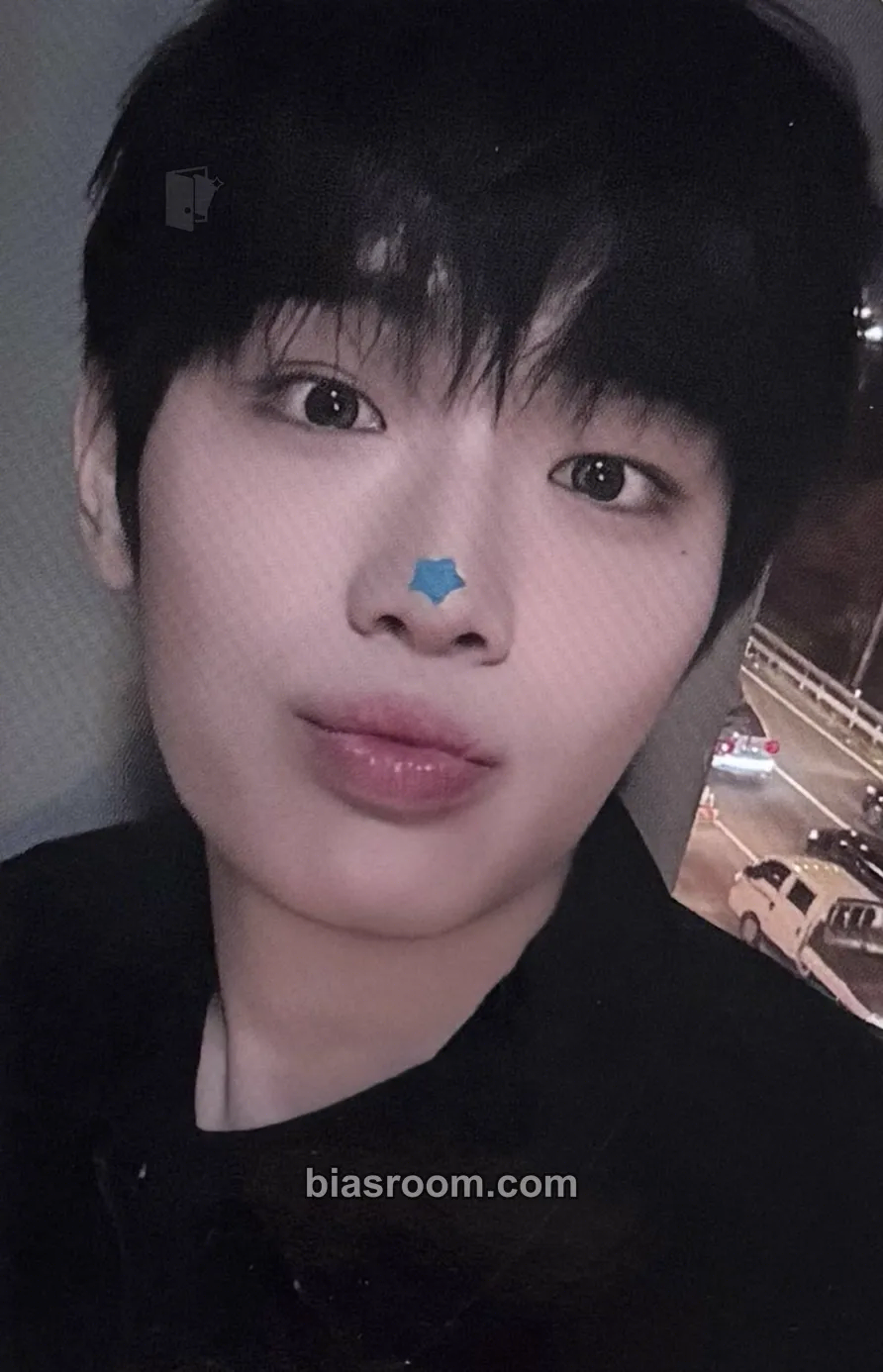 Taerae ZB1 x LINE FRIENDS Photocard - ZEROBASEONE - ZEROBASEONE K-pop photocard