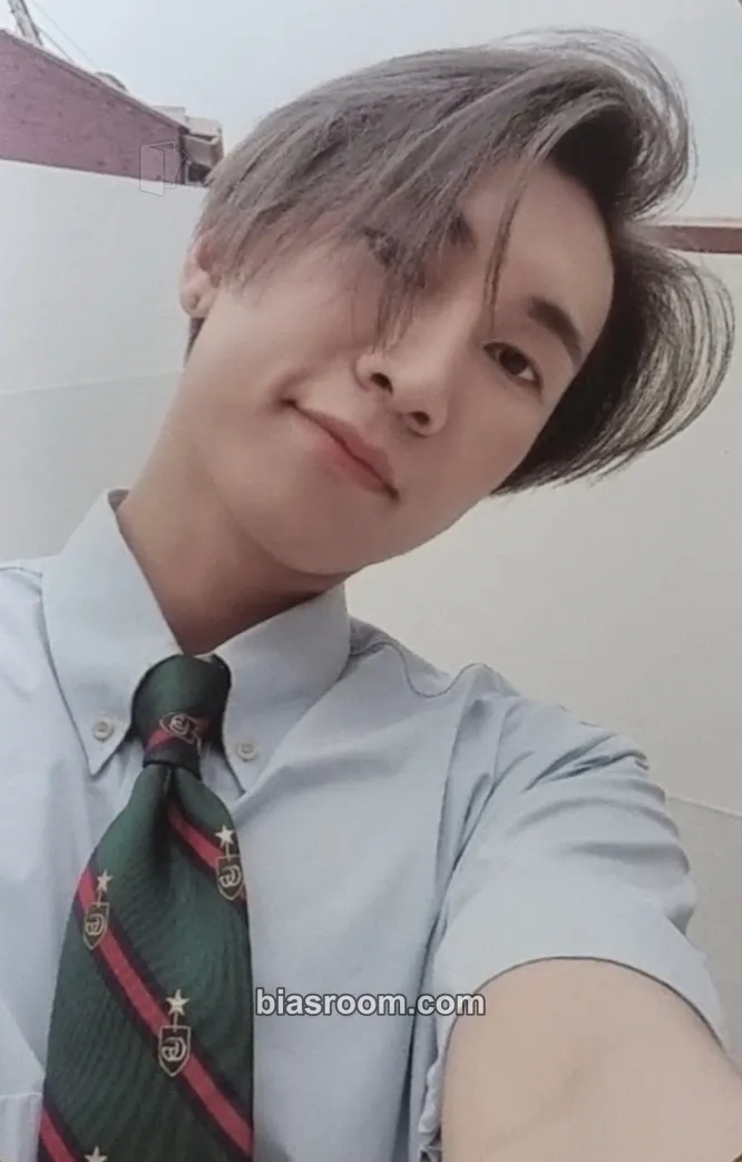 Eunkwang 4U : OUTSIDE Photocard - BTOB - BTOB K-pop photocard