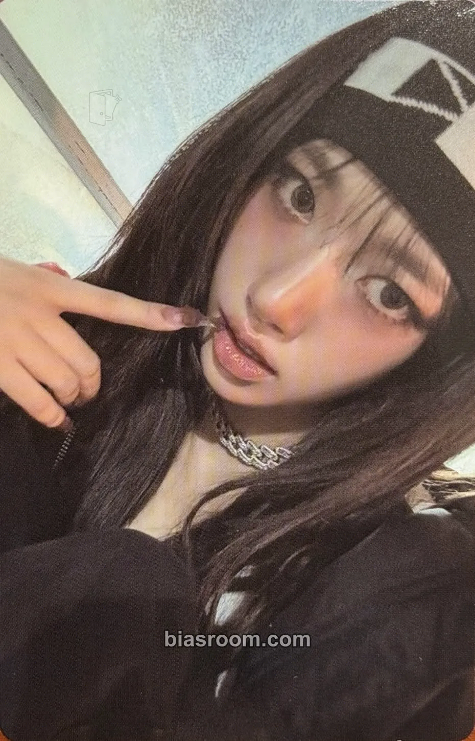 Sooin BITE NOW Photocard - MEOVV - MEOVV K-pop photocard