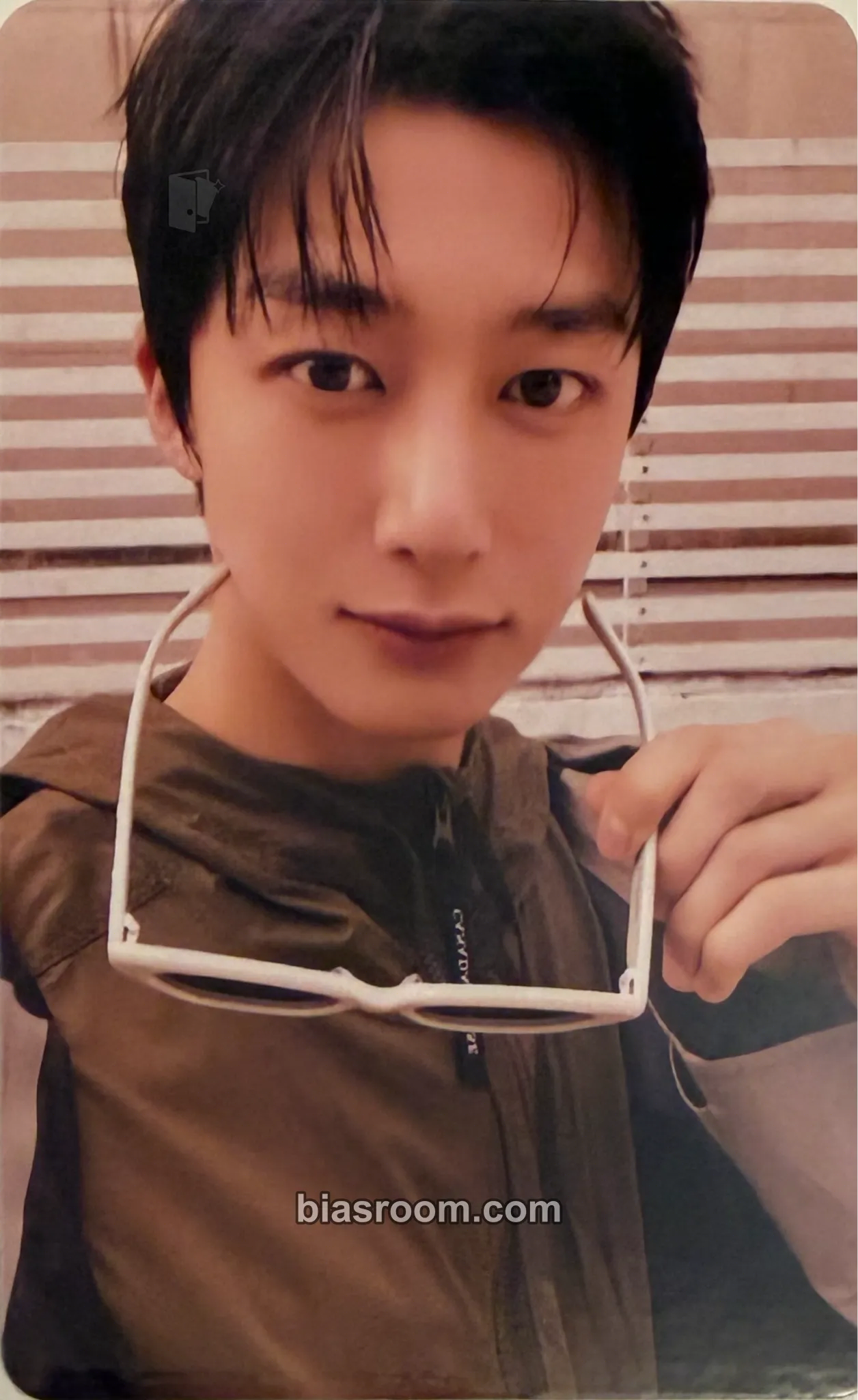 Hyungwon Hyungwon x iDOU Travel Photocard - MONSTA X - MONSTA X K-pop photocard