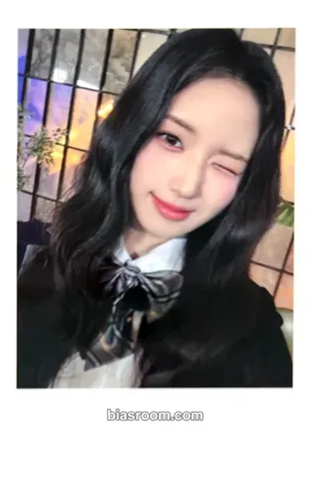 tripleS - Jiwoo - Untitled Album lucky draw (LD) musicplant (music plant) polaroid