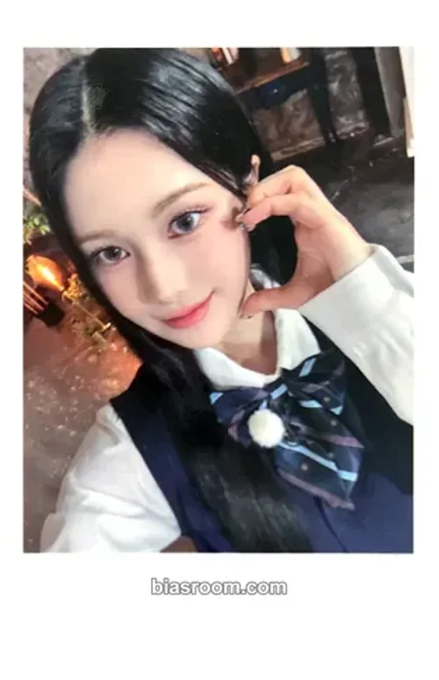 tripleS - Mayu - Untitled Album lucky draw (LD) musicplant (music plant) polaroid