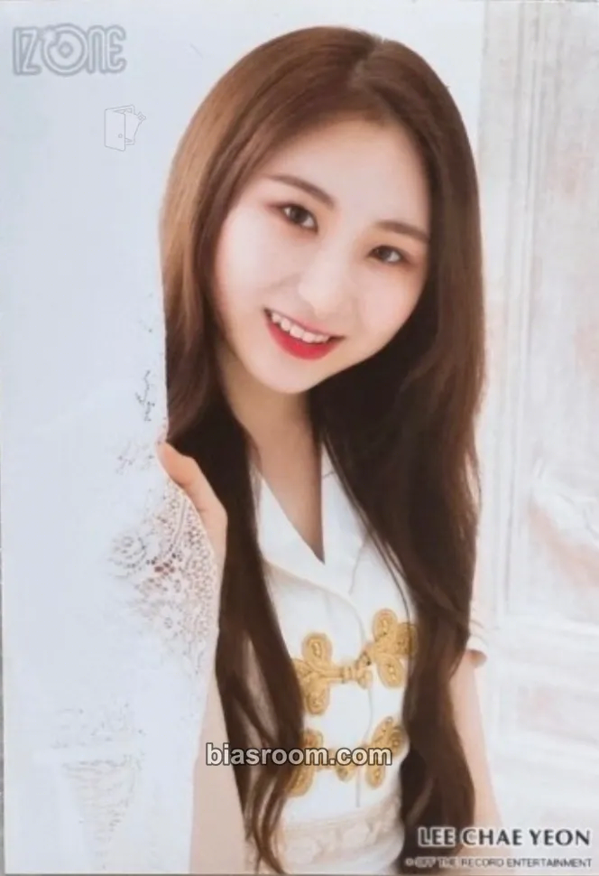 Lee Chaeyeon EYES ON ME Photocard - IZ*ONE - IZ*ONE K-pop photocard