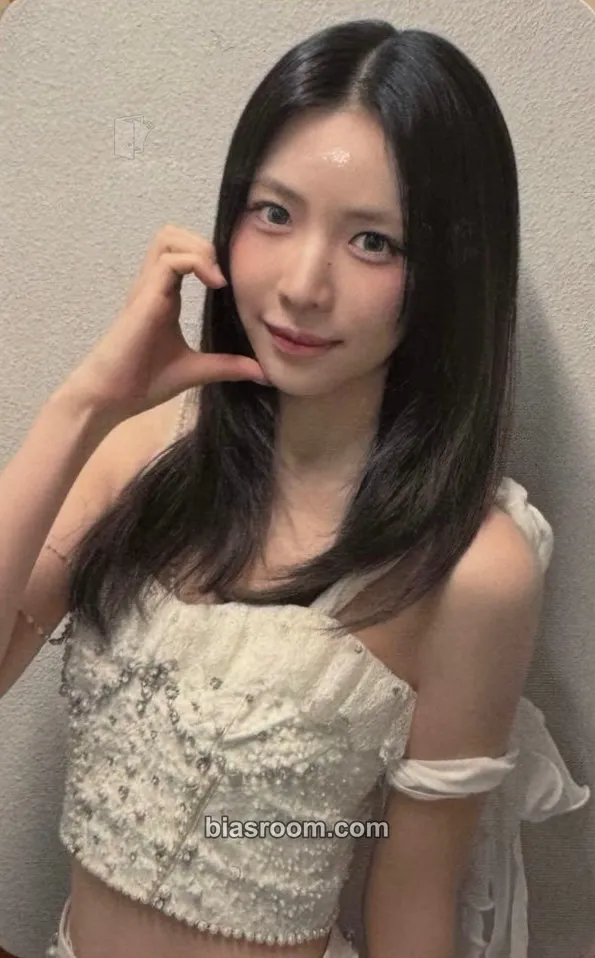 Maya New Emotion Photocard - NiziU - NiziU K-pop photocard