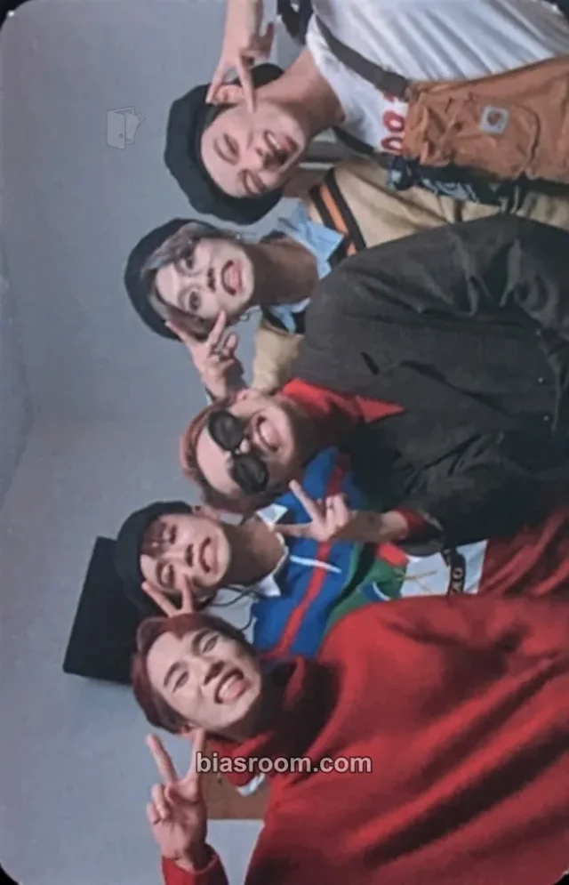 VANNER - V Album album photocard horizontal