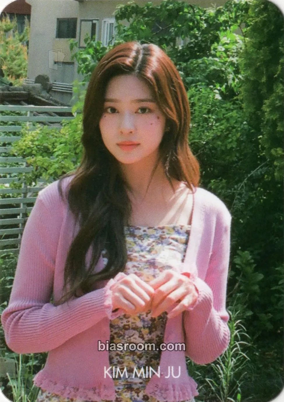 Minju DICON VOLUME 8 “LOOK AT MY iZ” Photocard - IZ*ONE - IZ*ONE K-pop photocard