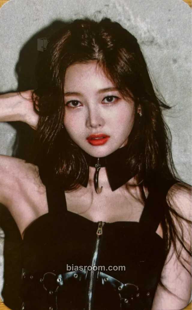 PinkFantasy - Aini - Fantasy Album album photocard
