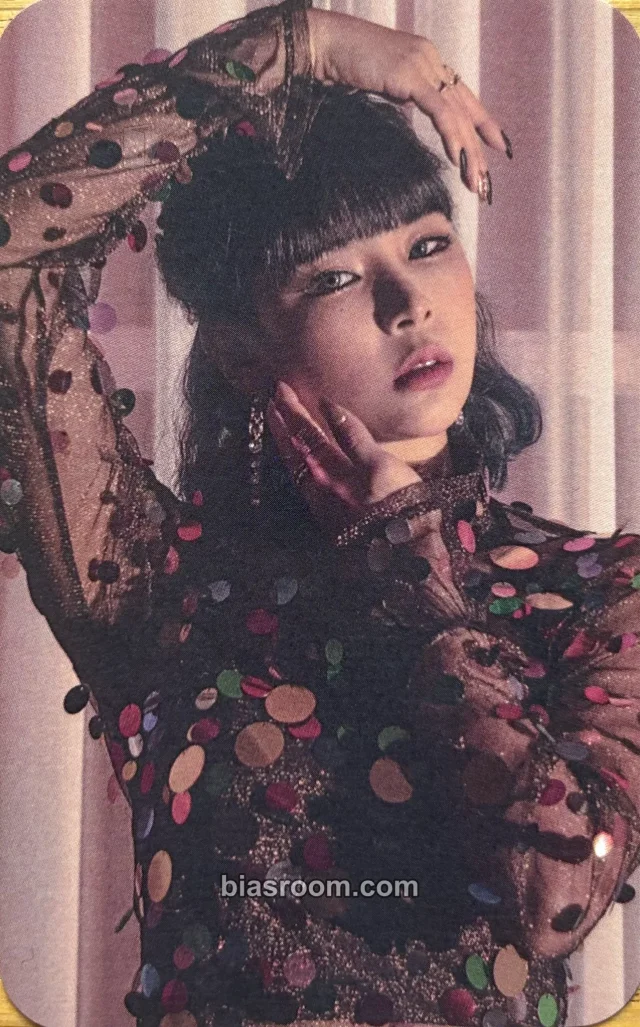 PinkFantasy - SeeA - Shadow Play Album album photocard