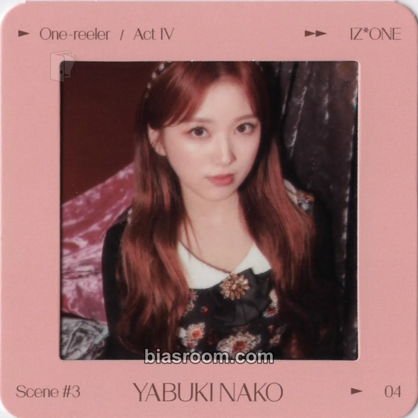 Nako One-reeler / Act IV Photocard - IZ*ONE - IZ*ONE K-pop photocard