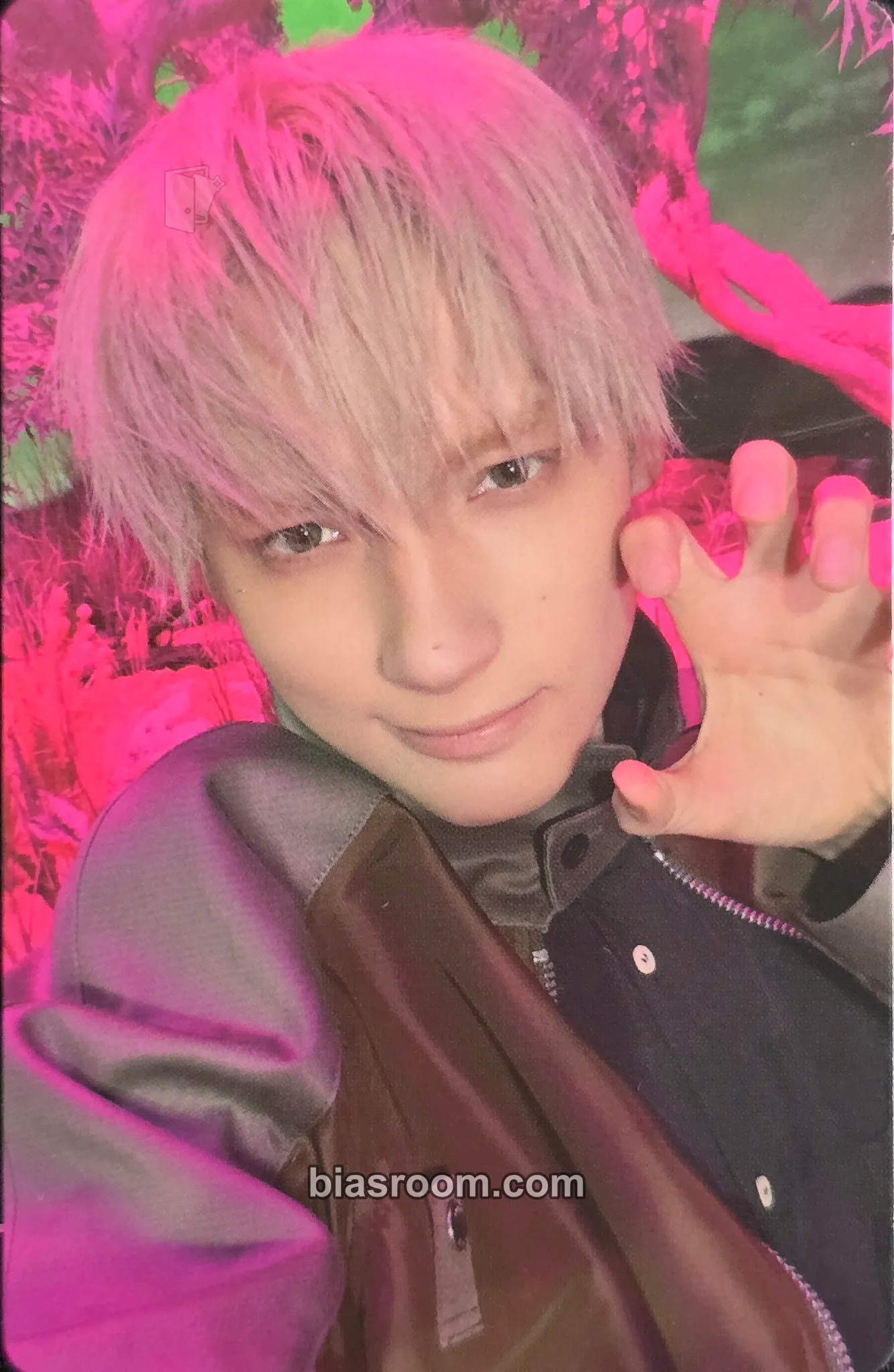 Huening Kai 7TH YEAR: A Moment of Stillness in the Thorns Photocard - TOMORROW X TOGETHER - TOMORROW X TOGETHER K-pop photocard