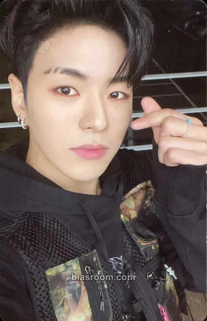 Yoon Jaehyuk THE SECOND STEP : CHAPTER ONE Photocard - TREASURE - TREASURE K-pop photocard