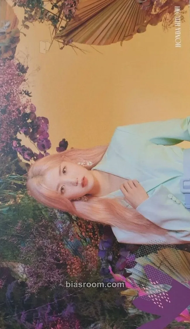 Hitomi BLOOM*IZ Photocard - IZ*ONE - IZ*ONE K-pop photocard