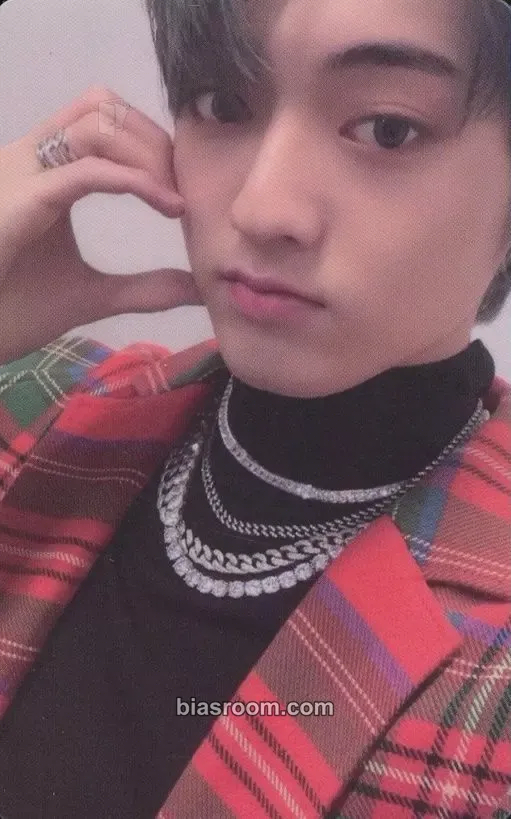 Haruto THE SECOND STEP : CHAPTER ONE Photocard - TREASURE - TREASURE K-pop photocard