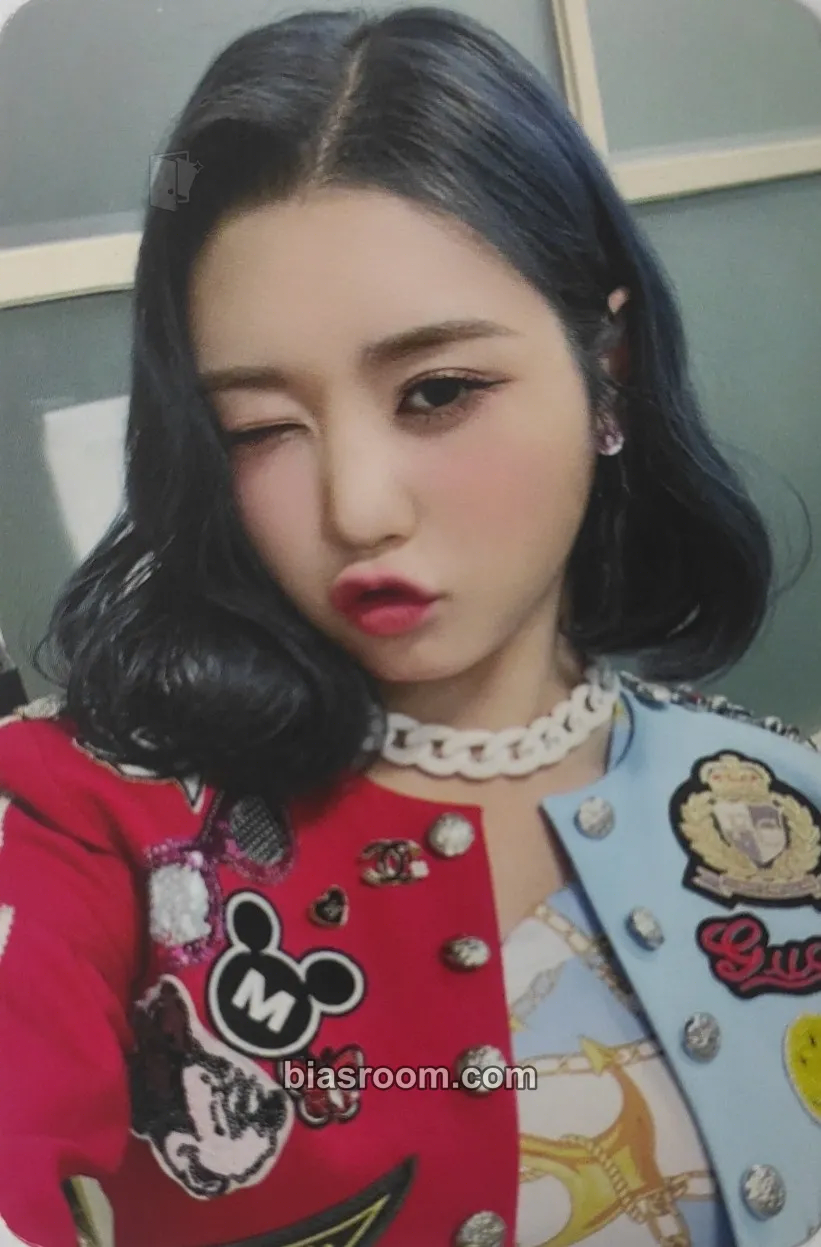 Mire Conmigo Photocard - TRI.BE - TRI.BE K-pop photocard