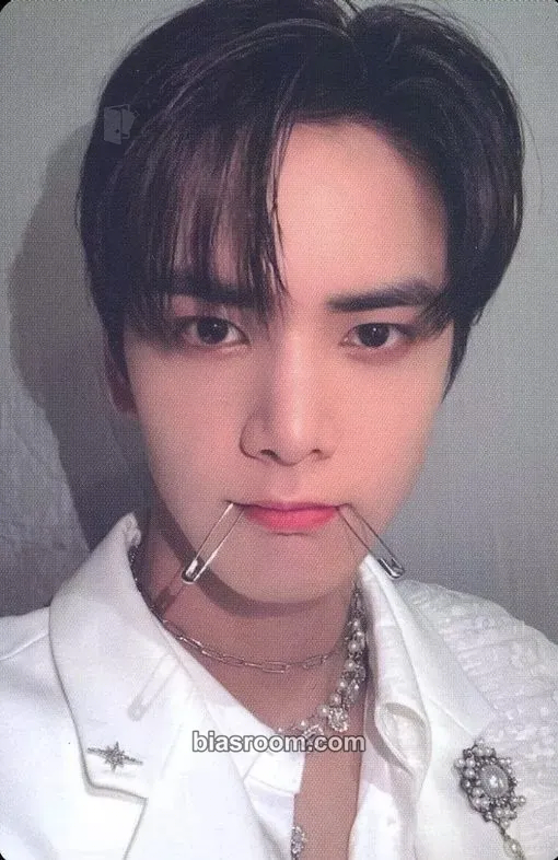 Younghoon World Tour: The B-Zone Photocard - THE BOYZ - THE BOYZ K-pop photocard