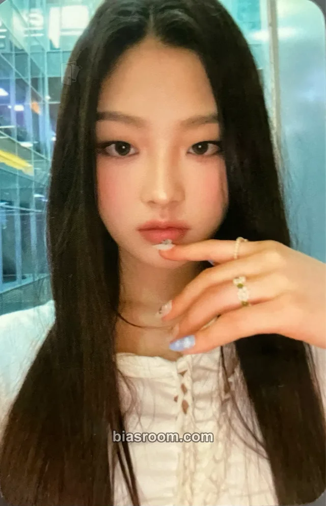 VVUP - Hyunny - Locked On Album music&drama pob (pre-order benefit) video call (fancall)