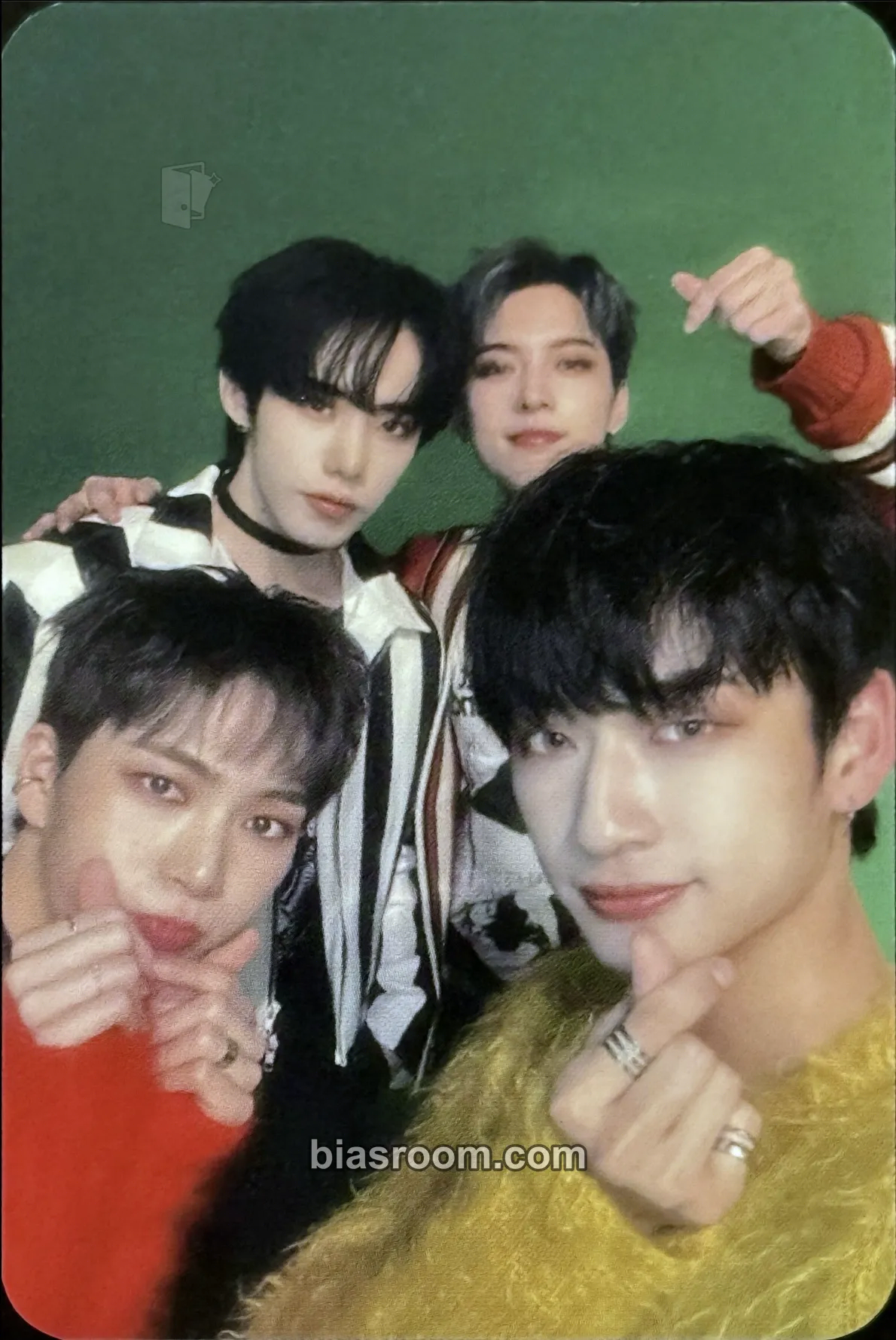 Love Me Like Photocard - Omega X - Omega X K-pop photocard