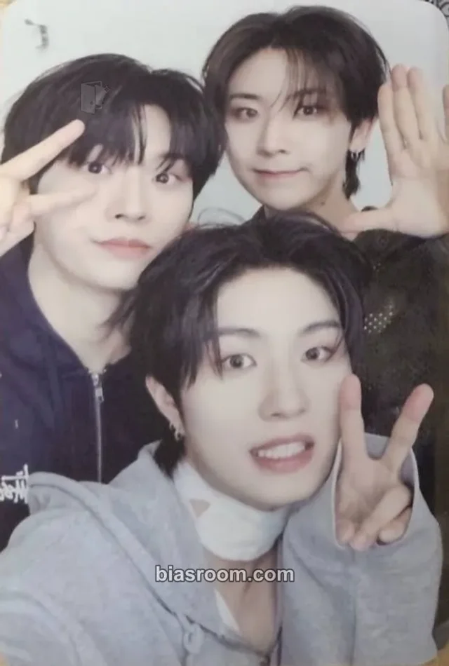 V01D - Kevin Park & Uchan & Jiseob - 01 Album everline fansign video call (fancall) special gift round 7