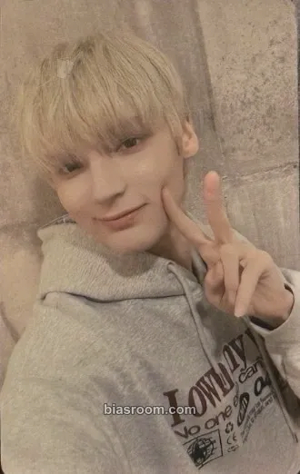 Huening Kai 7TH YEAR: A Moment of Stillness in the Thorns Photocard - TOMORROW X TOGETHER - TOMORROW X TOGETHER K-pop photocard