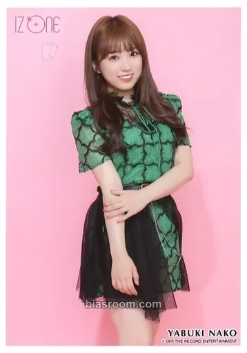 Nako Showcase in Japan Photocard - IZ*ONE - IZ*ONE K-pop photocard