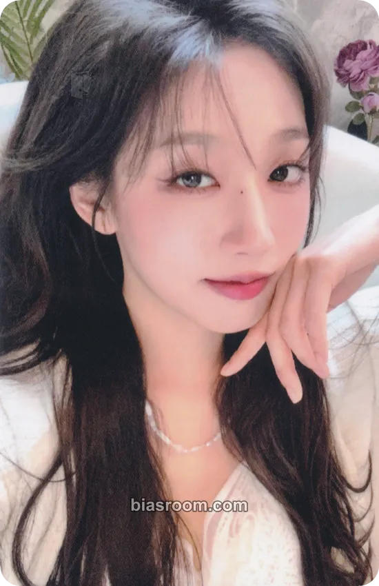 Yein IN the Frame Photocard - Jeong Yein - Jeong Yein K-pop photocard