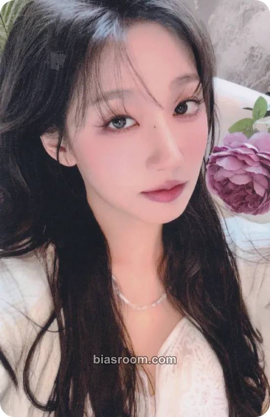 Yein IN the Frame Photocard - Jeong Yein - Jeong Yein K-pop photocard