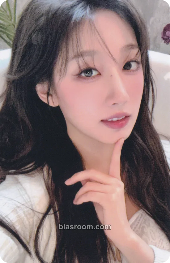 Yein IN the Frame Photocard - Jeong Yein - Jeong Yein K-pop photocard