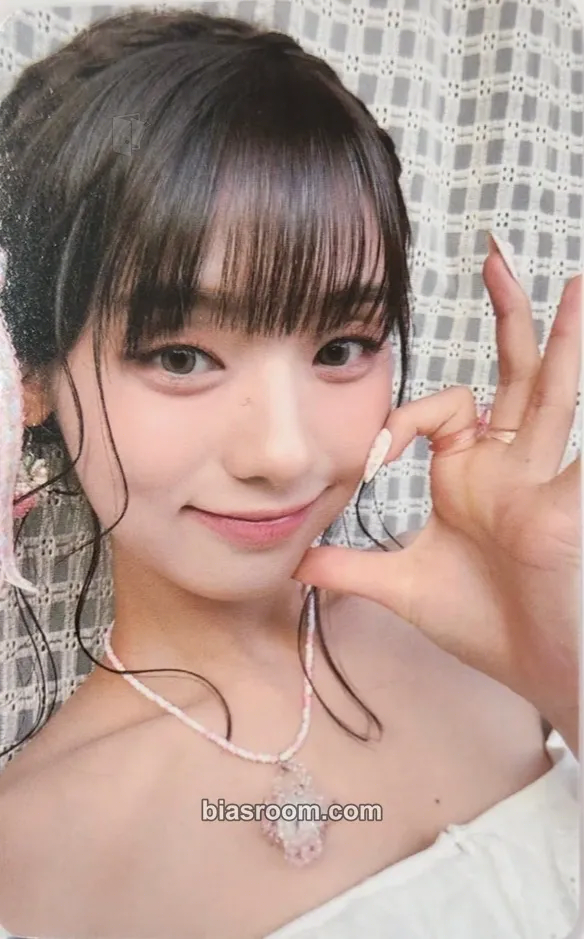Hyeonju SWICY Photocard - UNIS - UNIS K-pop photocard