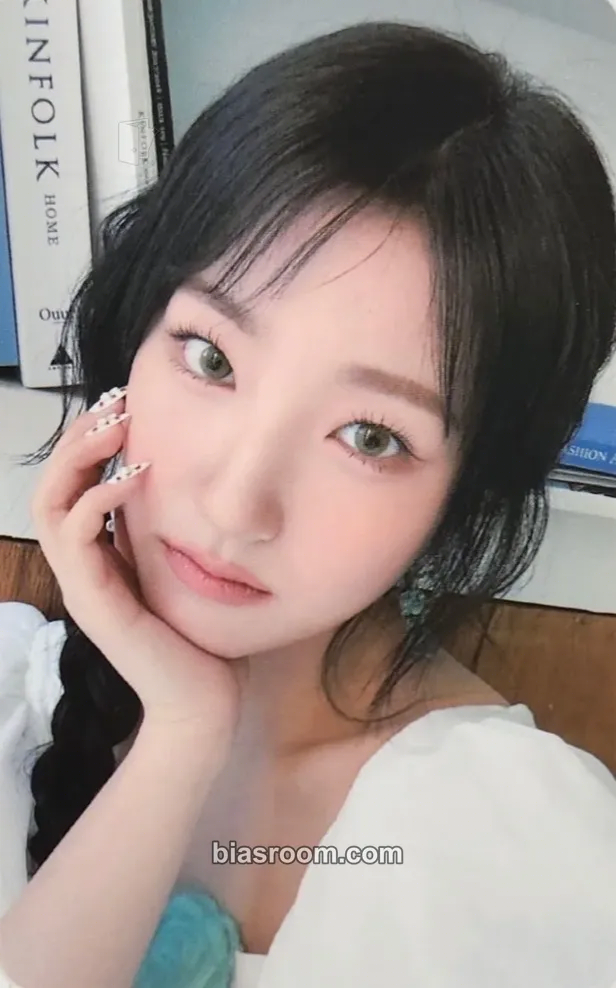 Yunha SWICY Photocard - UNIS - UNIS K-pop photocard