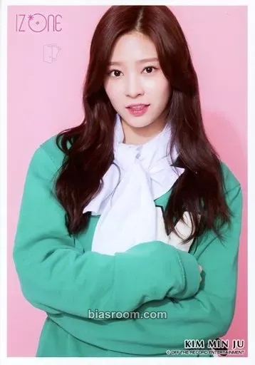Minju Showcase in Japan Photocard - IZ*ONE - IZ*ONE K-pop photocard